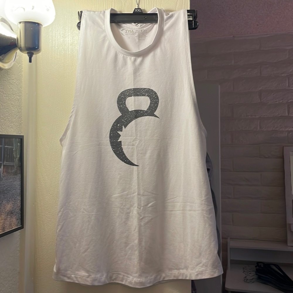 Zyia kettle bell tank, white large